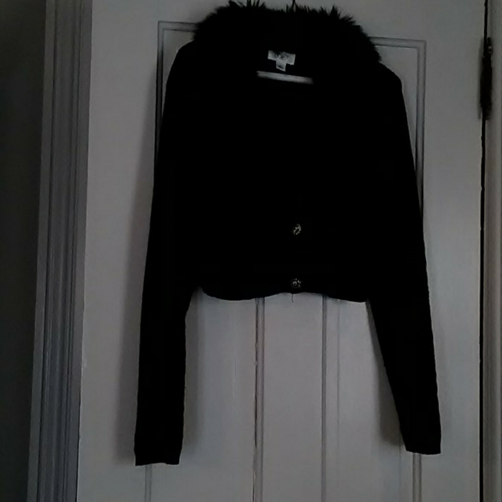 Black cropped sweater